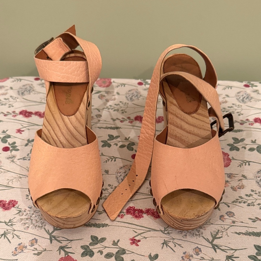 Free People Peach Wedge Sandals